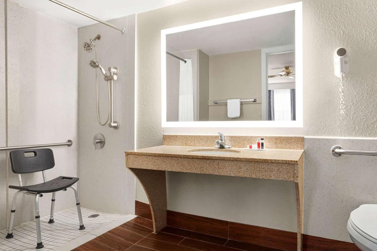 Days Inn By Wyndham Demopolis Exteriér fotografie